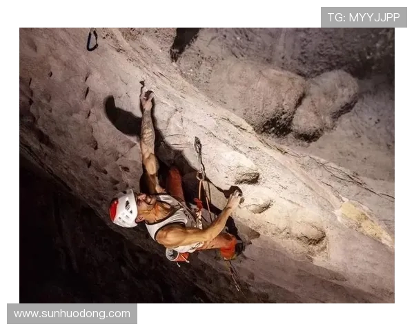 成都攀岩队在极限运动世界杯积分榜上以65分稳居第一名