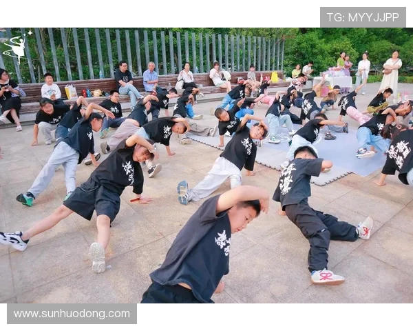 武汉街舞队实力飙升荣登全国街舞力量排名新高峰 武汉街舞队实力飙升荣登全国街舞力量排名新高峰