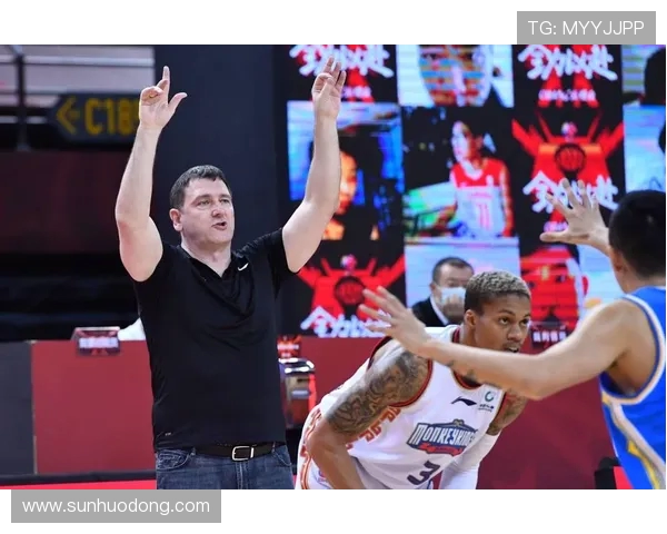 深圳街舞队比赛经验引发热议选手表现与裁判标准成焦点争论 深圳街舞队比赛经验引发热议选手表现与裁判标准成焦点争论