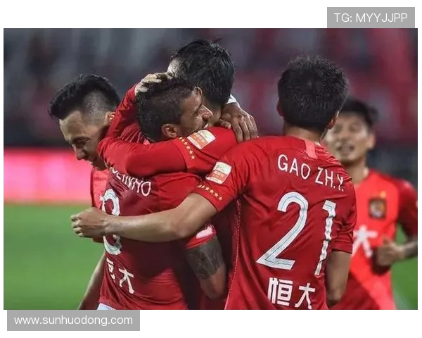 2017年恒大与东方足球队精彩对决回顾及赛季分析